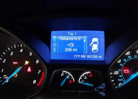 2013 Ford Focus Se z USA, uszkodzony, nr VIN 1FADP3F20DL158386